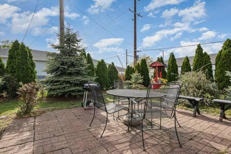 Spacious Upstairs 1Bed- Walking Distance To Beach Outlet Mall Michigan City Ngoại thất bức ảnh