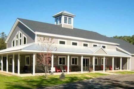 Spacious Upstairs 1Bed- Walking Distance To Beach Outlet Mall Michigan City Ngoại thất bức ảnh