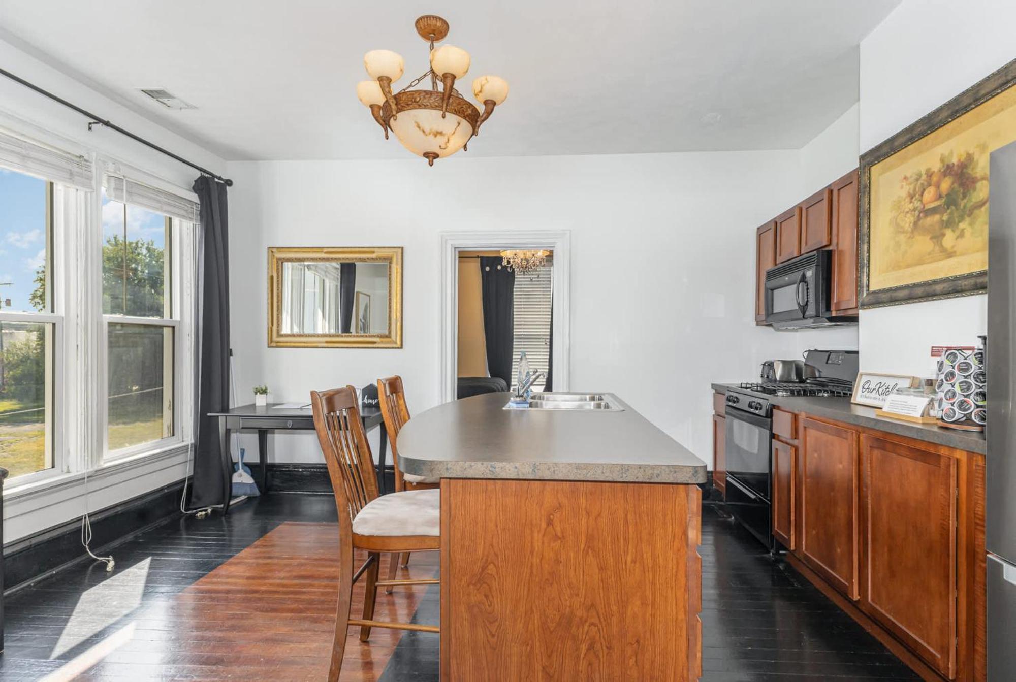 Spacious Upstairs 1Bed- Walking Distance To Beach Outlet Mall Michigan City Ngoại thất bức ảnh