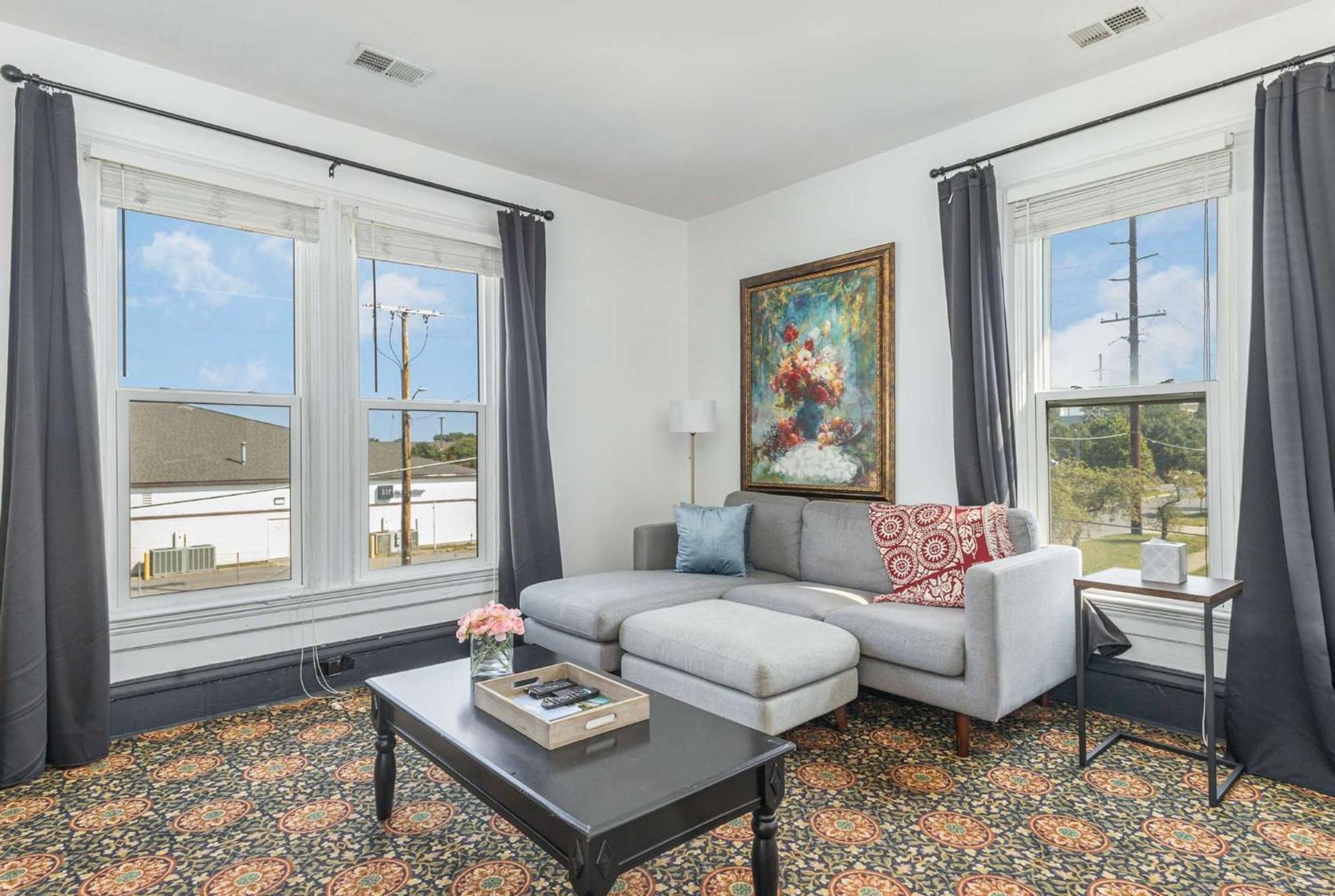 Spacious Upstairs 1Bed- Walking Distance To Beach Outlet Mall Michigan City Ngoại thất bức ảnh