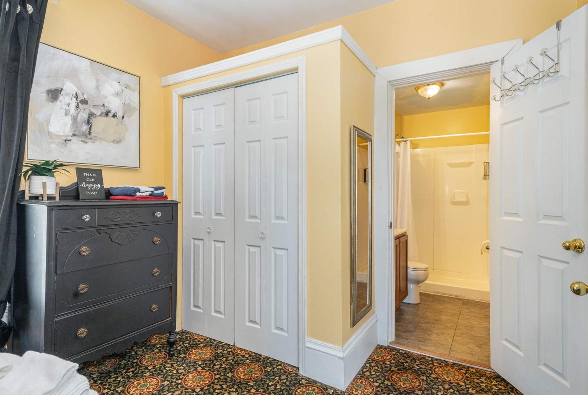 Spacious Upstairs 1Bed- Walking Distance To Beach Outlet Mall Michigan City Ngoại thất bức ảnh